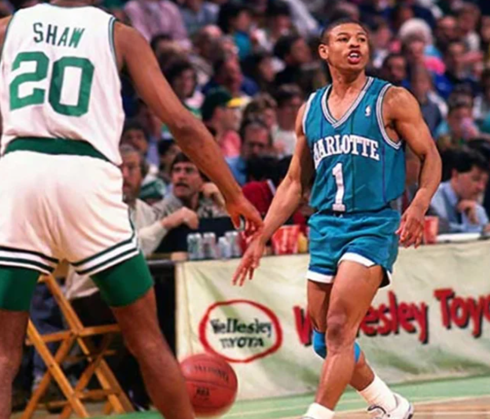 pemain-basket-terpendek-yang-jadi-legenda-dunia