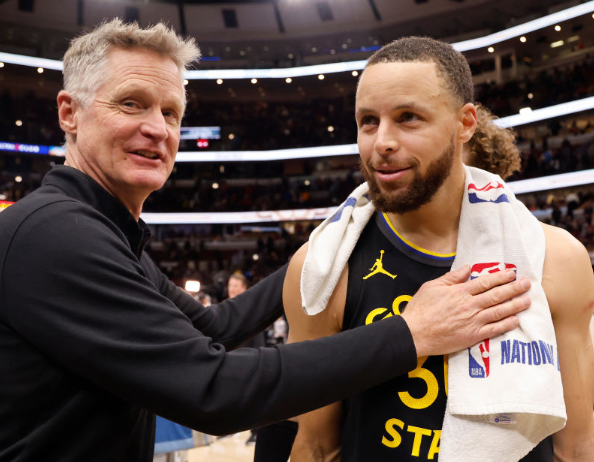 steve-kerr-bahagia-karena-bisa-melatih-steph-curry