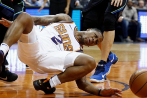 pencegahan-cedera-lutut-pada-pemain-basket-pemula