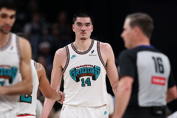 zach-edey-akan-menepi-selama-total-4-minggu