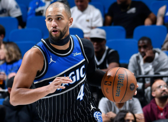 nba-larang-jalen-suggs-gunakan-ikat-kepala-di-leher