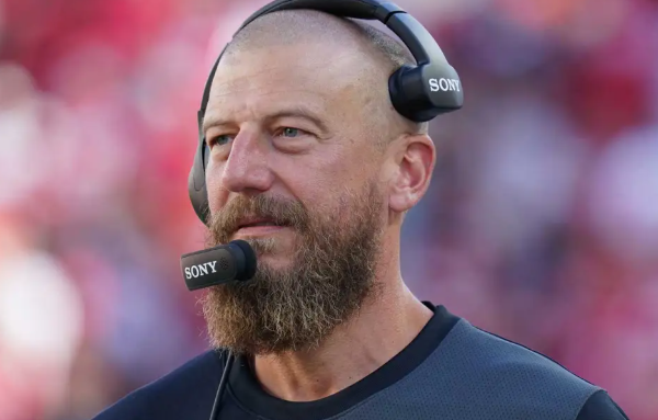 Brian Fleury Antusias Tangani Offense Seahawks