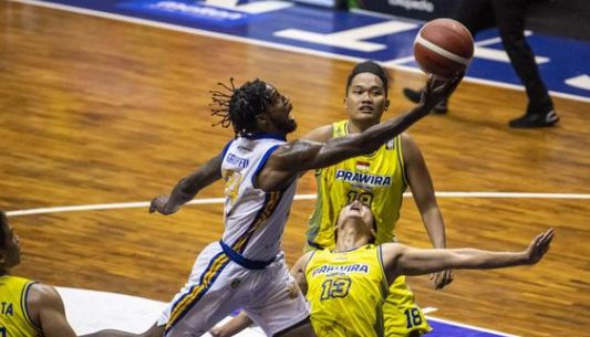 Teknik Lay Up Bola Basket yang Benar untuk Pemula